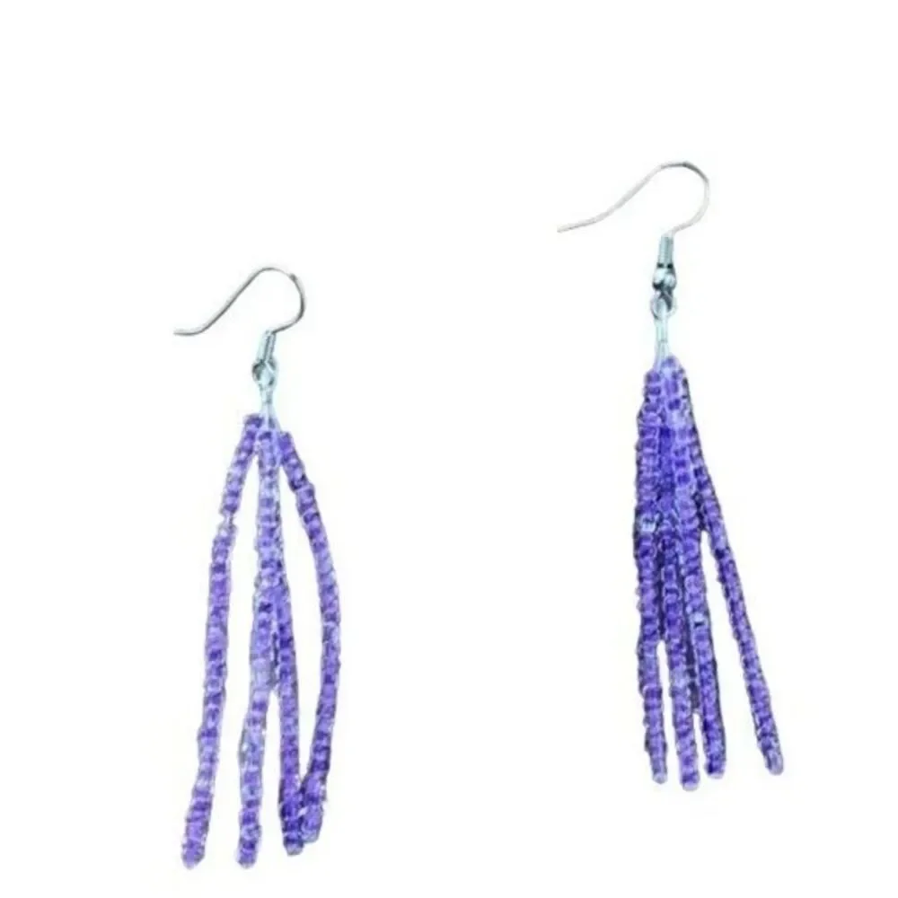 Women handmade beaded earrings‎